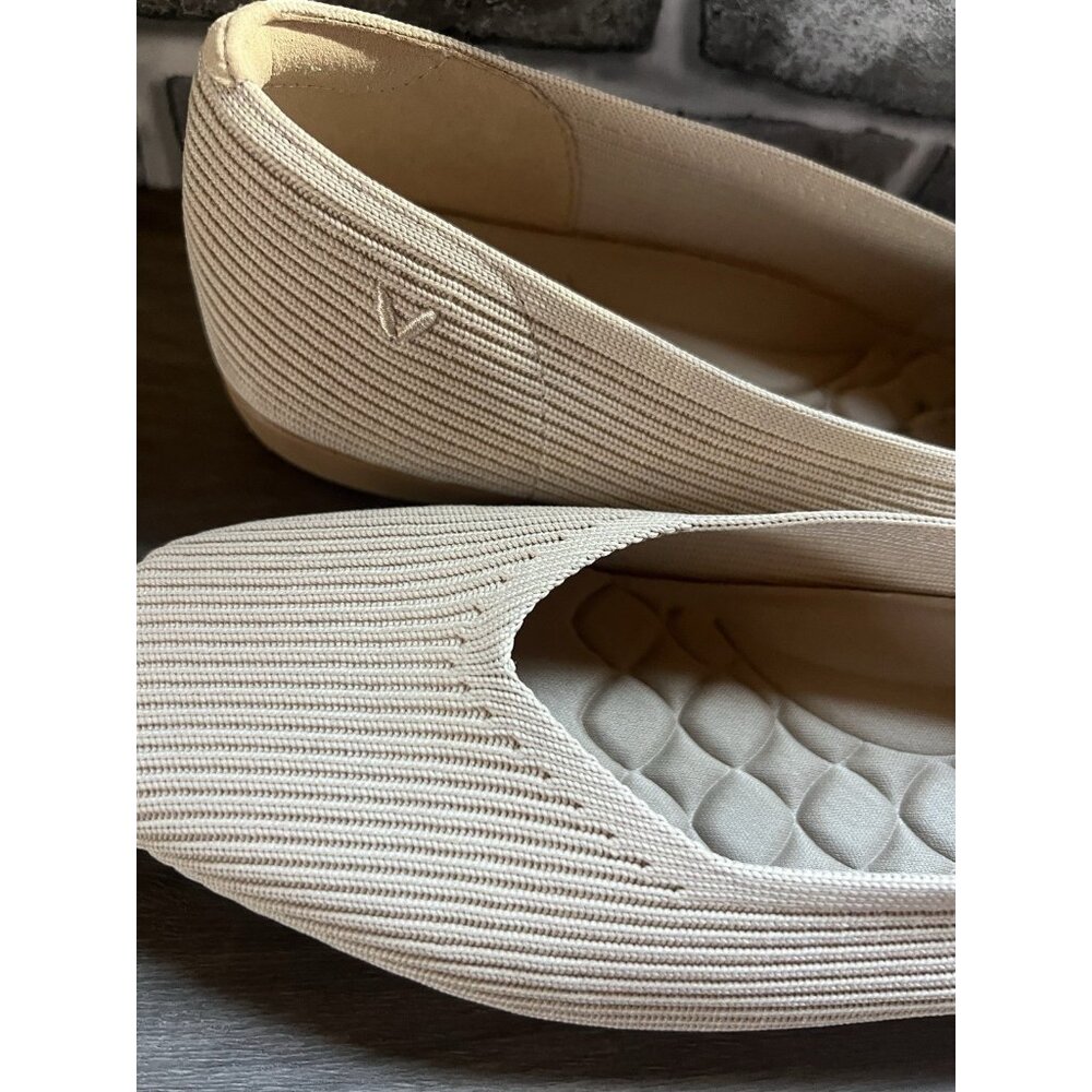 Vivaia Square-Toe V-Cut Flats Margot 2.0 Golden Almond Size 39.5 8.5 US - Picture 8 of 14
